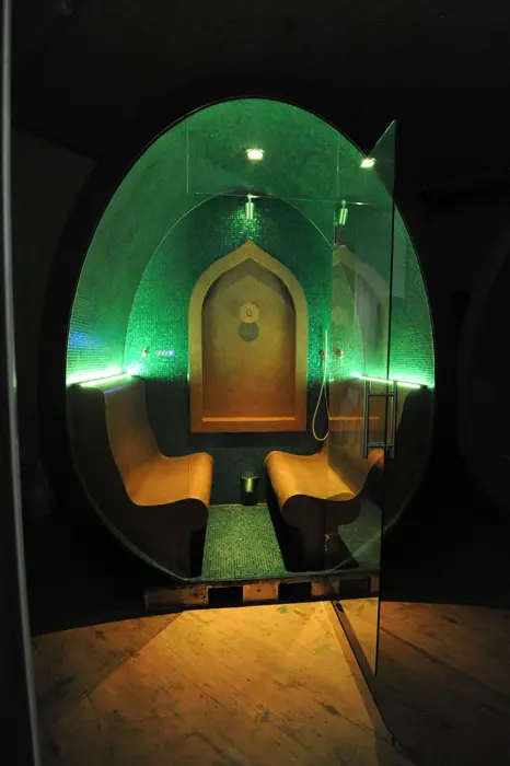 Bain de vapeur design pour l'extérieur 4 SOLEUM-EGG, Luxus Meeresklimakabine für den Außenbereich mit SICIS Mosaic