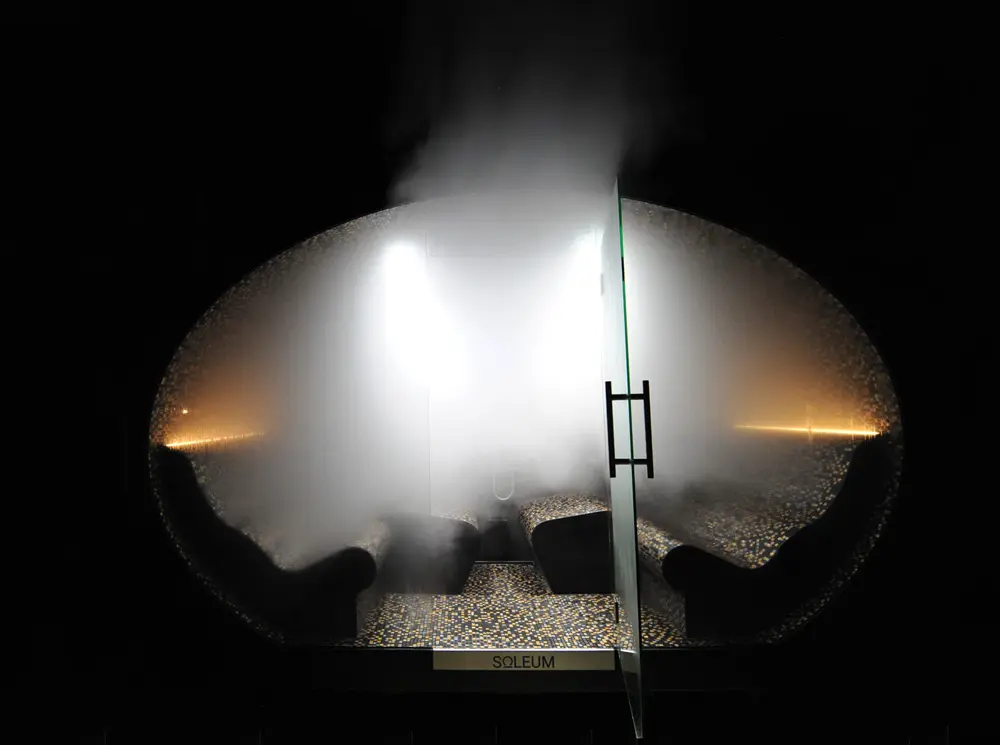 SOLEUM-Black_Pearl-Meeresklimakabine Soleum Ellipse - Black Pearl Aussendampfbad