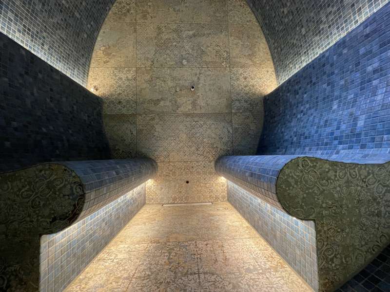 Dampfsauna_Aussenbereich-3 Steam cabin lighted seats and dome