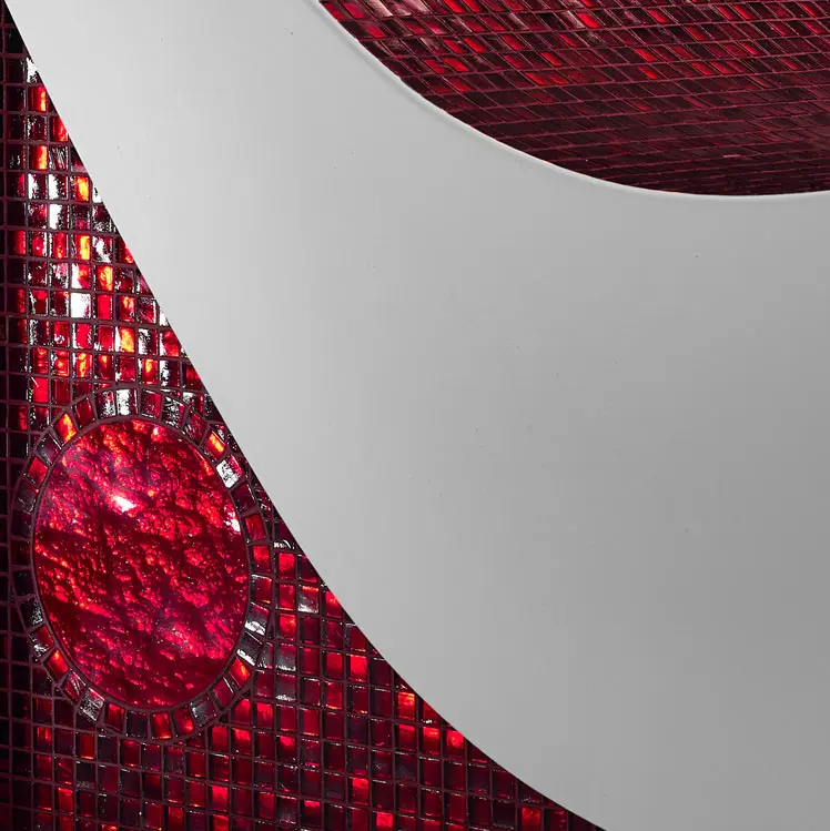 Grijana wellness ležaljka ROSE-RED 13 Grijana ležaljka RED ROSE stakleni dizajn