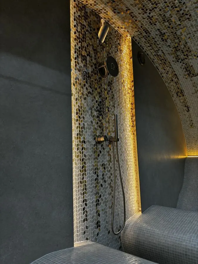 Luxury steam bath outdoor area_10 Luxury steam bath for outdoor use