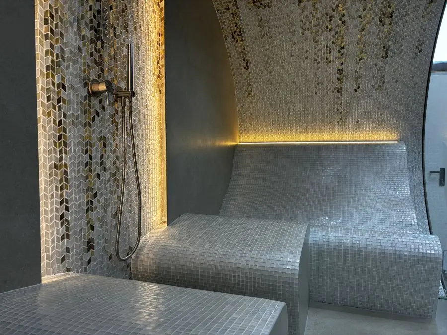 Luxury steam bath outdoor area_11 Luxury steam bath outdoor area