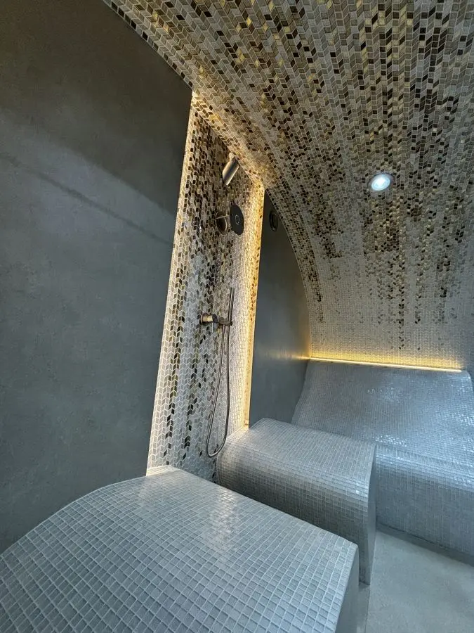 Luxury steam bath outdoor area_13 Luxury steam bath outdoor area