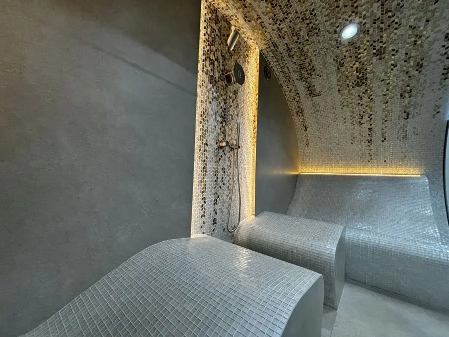 Luxury steam bath outdoor area_14 Luxury steam bath outdoor area