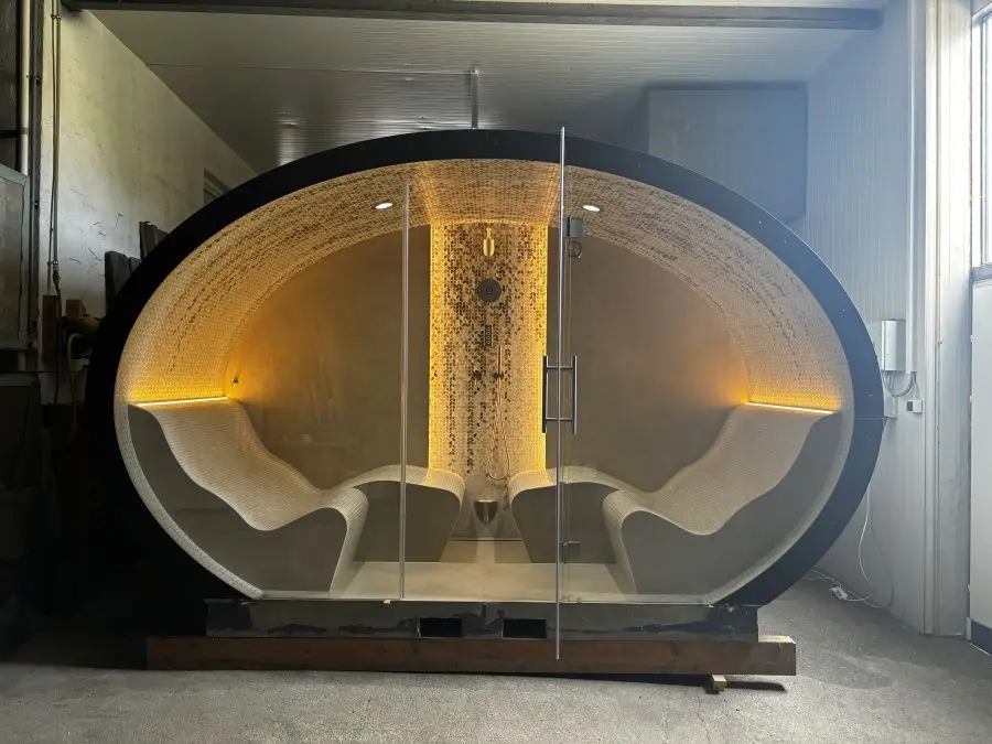 Luxury steam bath outdoor area_15 Luxury steam bath on the terrace with SICIS Mosaic