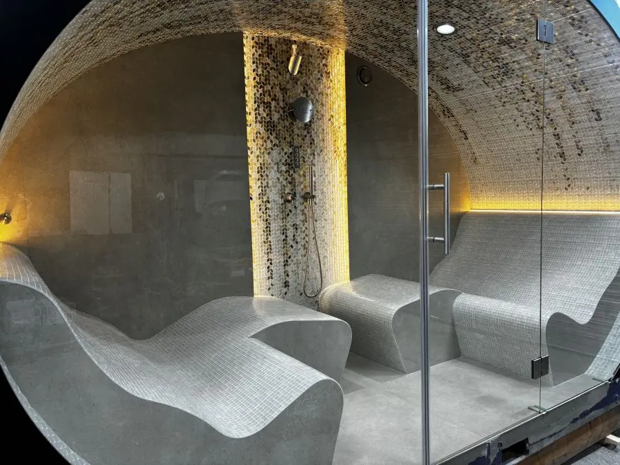 Luxury steam bath outdoor area_7 Luxury steam bath in the garden